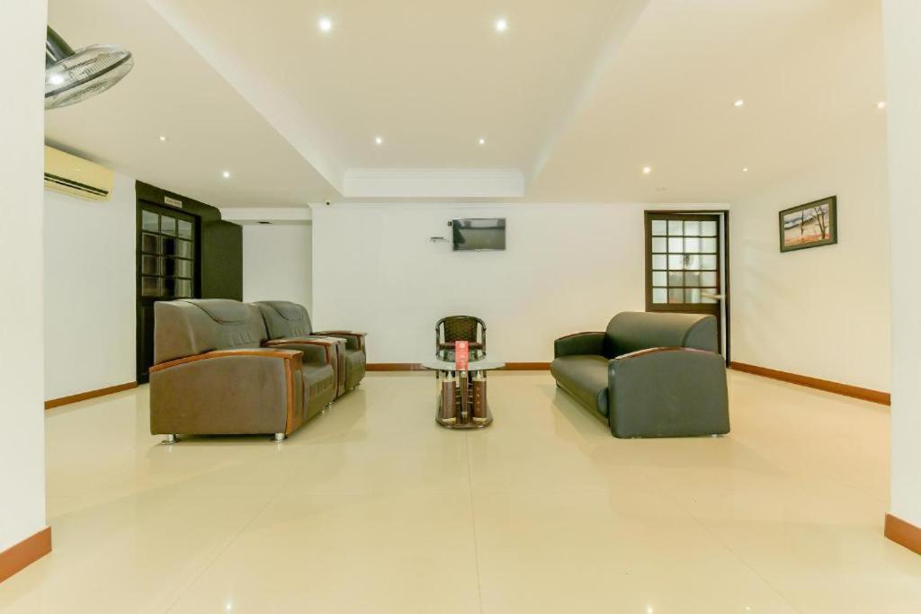Centre Point Hotel Kochi Екстериор снимка